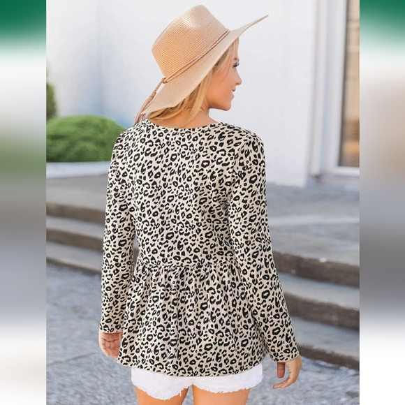 Leopard Print peplum top - Picture 3 of 4